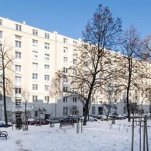 apartament-solidarnosci-studio79.warsawhotelspoland.com/